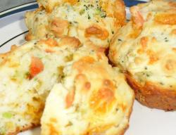 Cheese & Broccoli Muffins Cheese & Broccoli Muffins