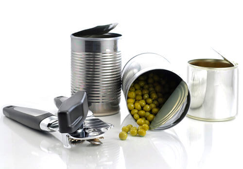 Making baby food with canned vegetables and fruits